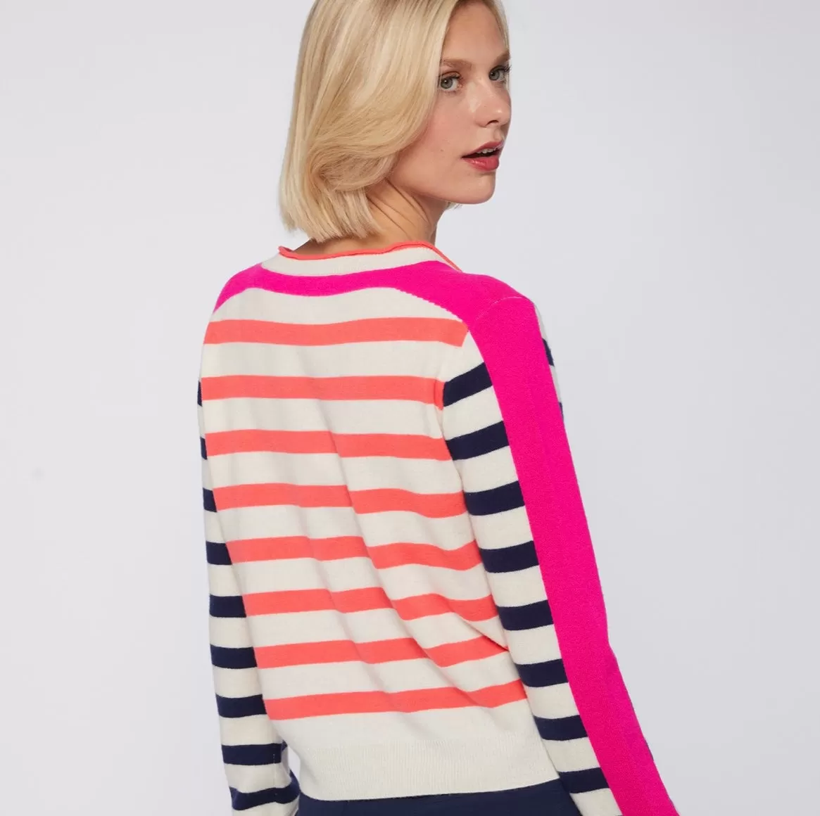 30907 V-Neck Stripe Knit Sweater