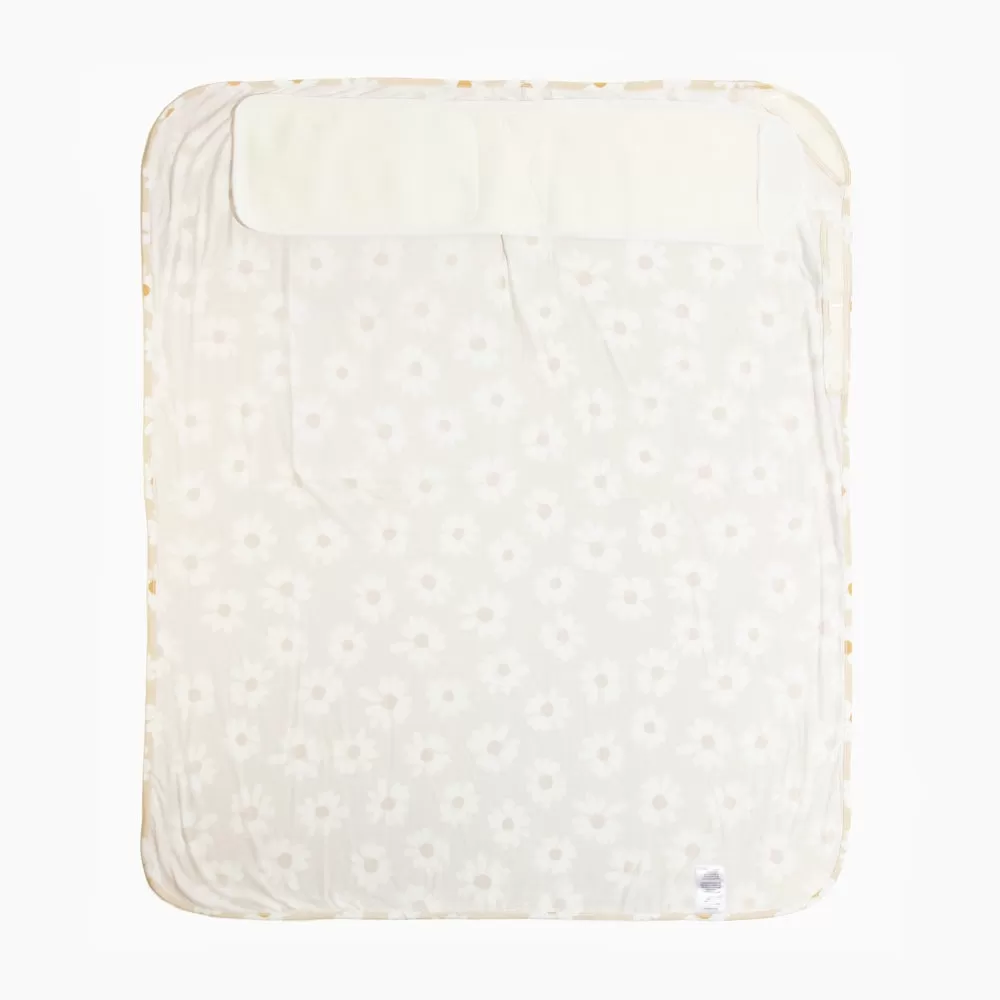 Daisy Fields Swaddle II