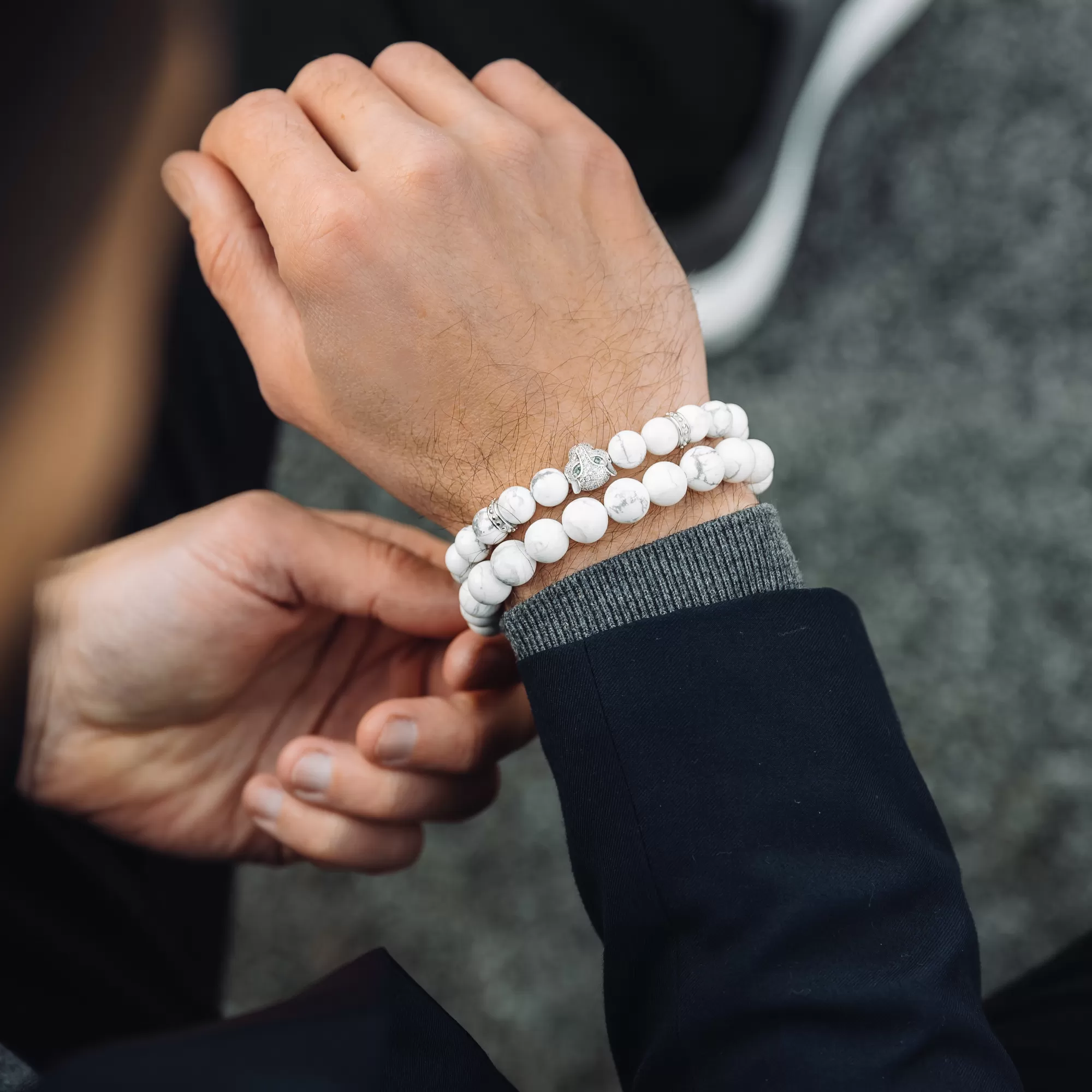 Men's WHITE HOWLITE Bracelet With Silver LEOPARD Head - One Size Fits All