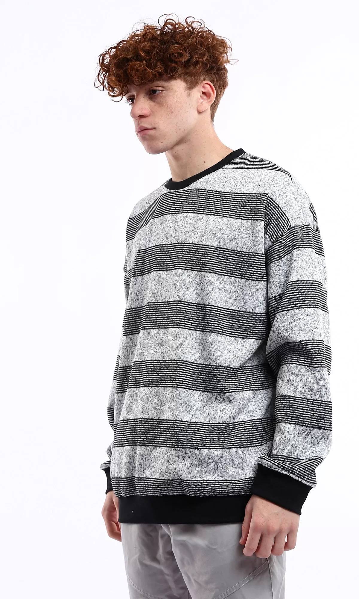 O177883 Long Sleeves Striped Grey & Black Winter Sweatshirt