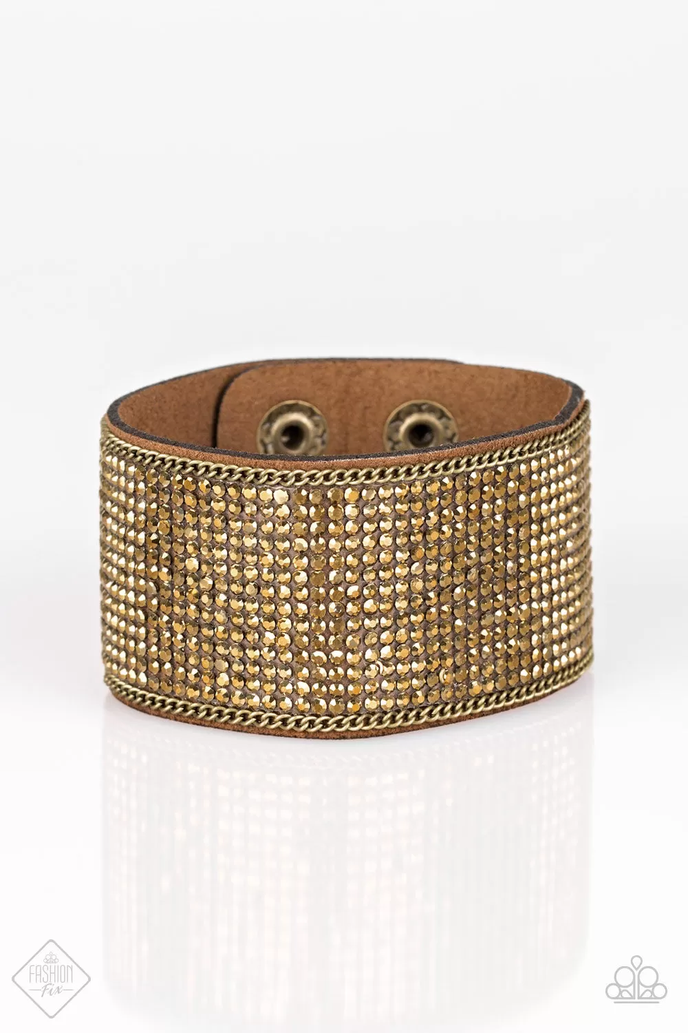 Paparazzi Accessories  - Glitter Gossip #B90 Display - Brass Bracelet