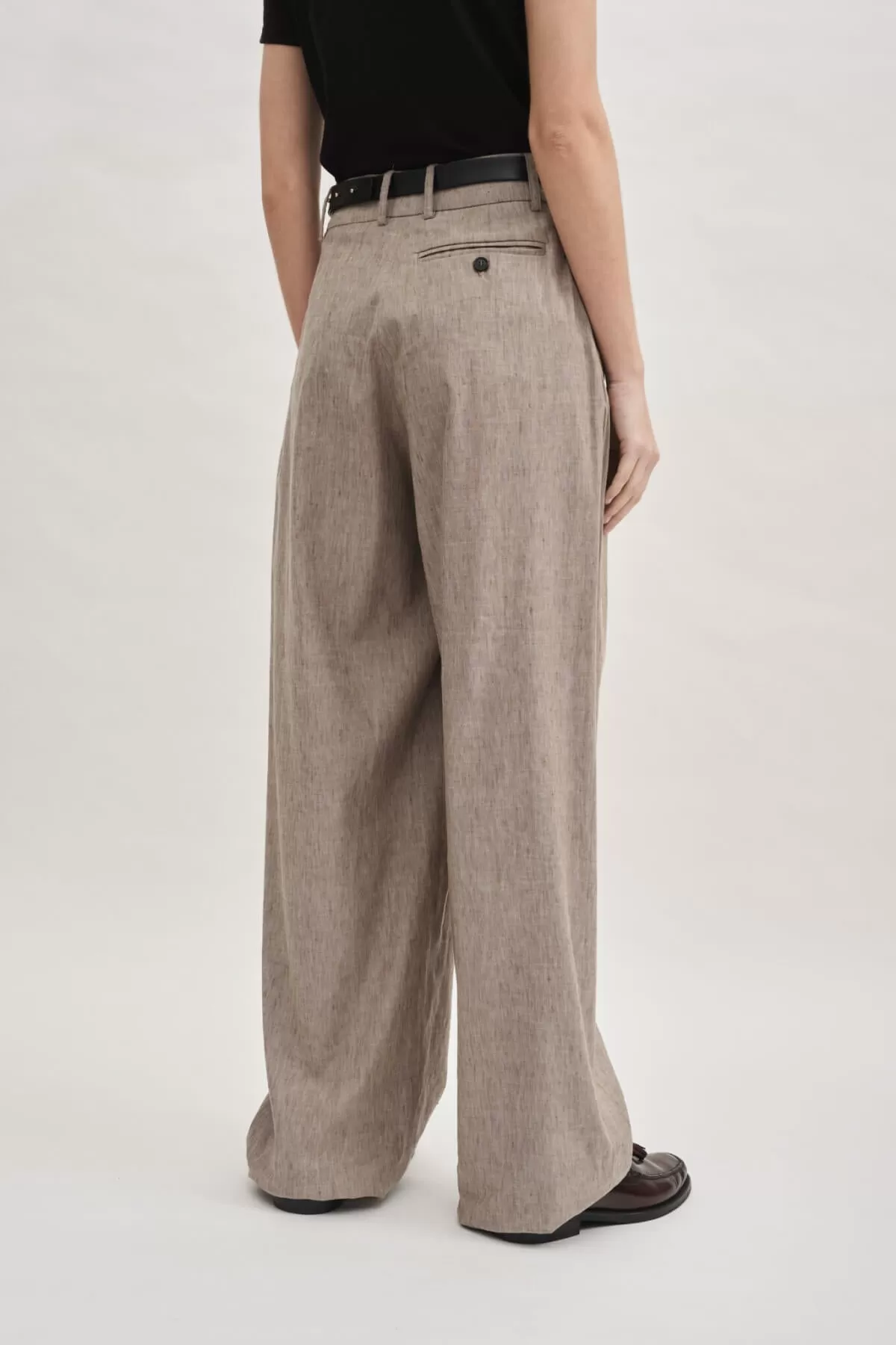 Rika Studios Diane Pants - Avoine