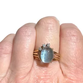 Vintage 14K Gold Cat's Eye Aquamarine and Diamond Ring