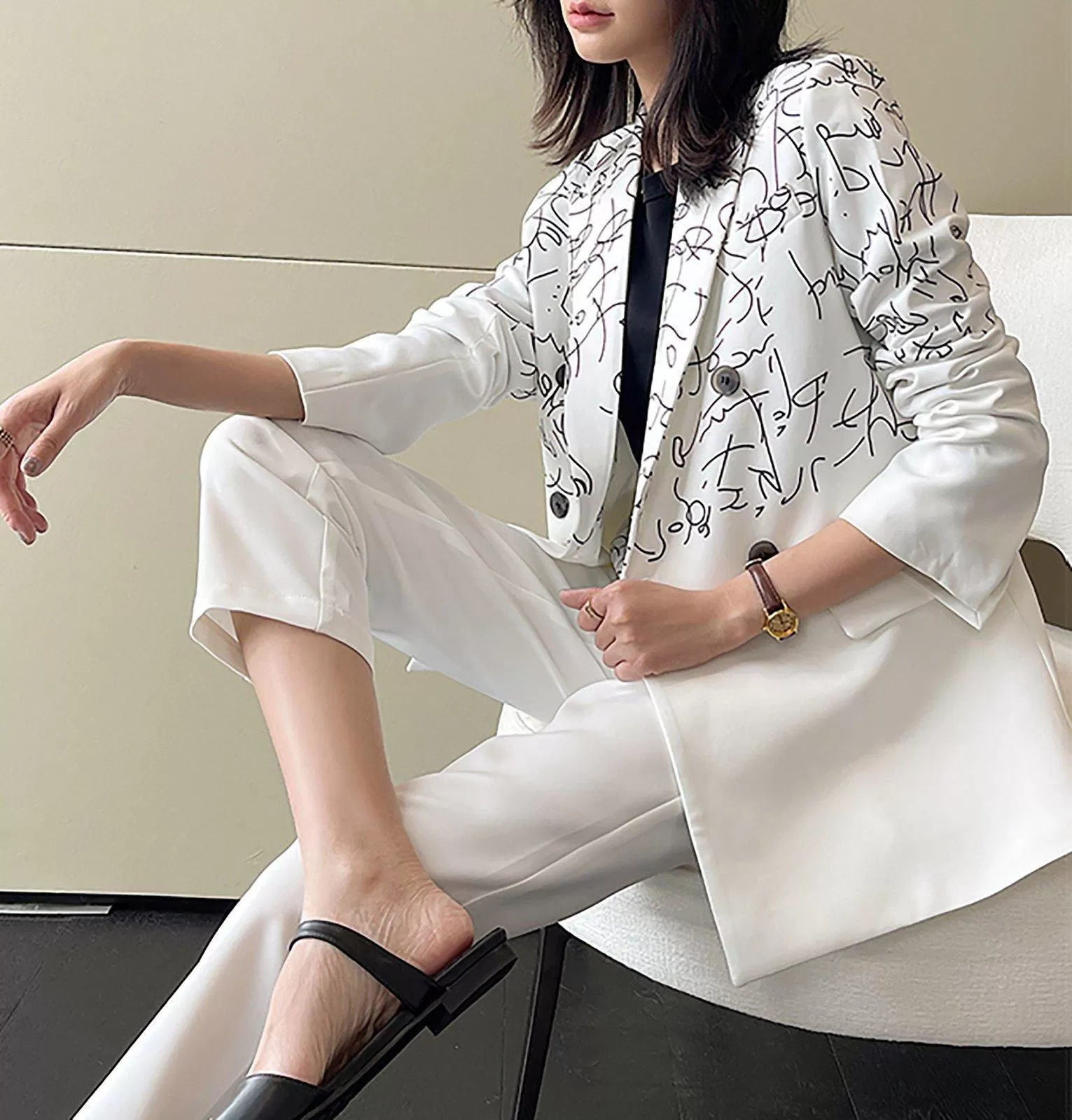 White Doodle Blazer & Crop Leg Pants Two-Piece Suit